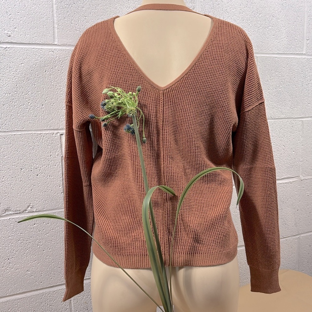 Women's V-Neck Sweater - Dark tan​​​​